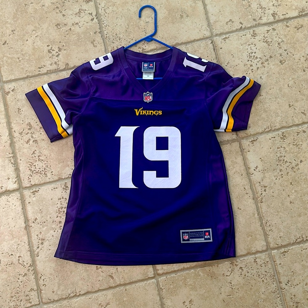 Wines Viking jersey. Adam Thielen #19. Worn about 3 times. Non smoking home.